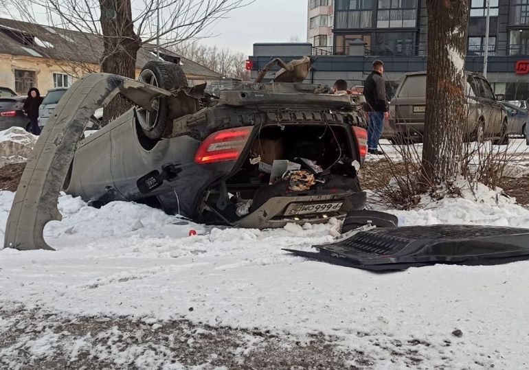 Кировчане обсуждают смертельное ДТП с двумя погибшими девушками