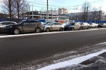 В Кирове на улице Юровской столкнулись сразу четыре автомобиля