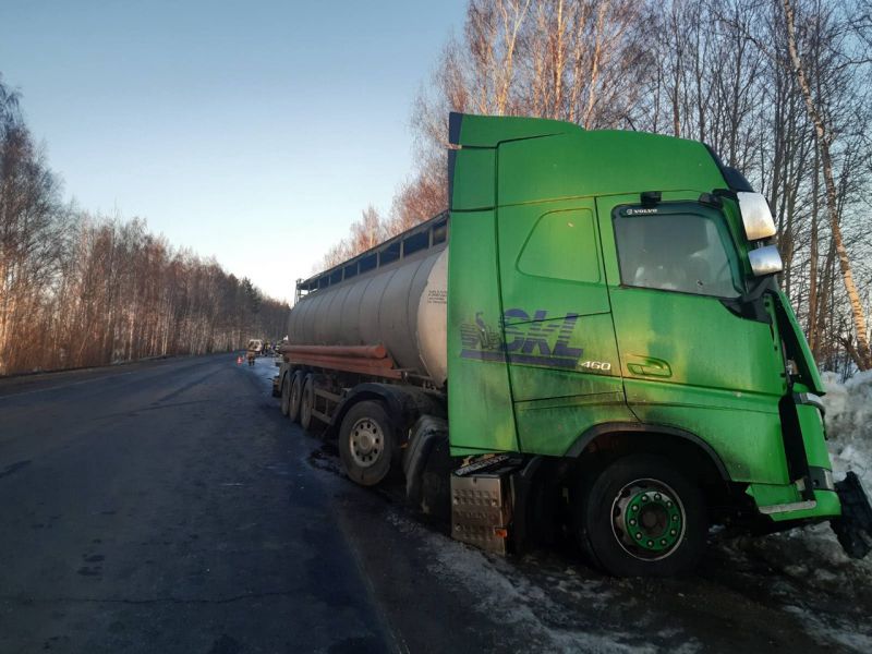 В Яранском районе в ДТП с грузовиками погибли два водителя