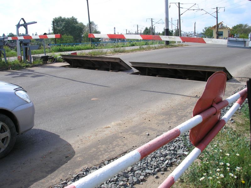 В Кирово-Чепецком районе перекроют движение по переезду