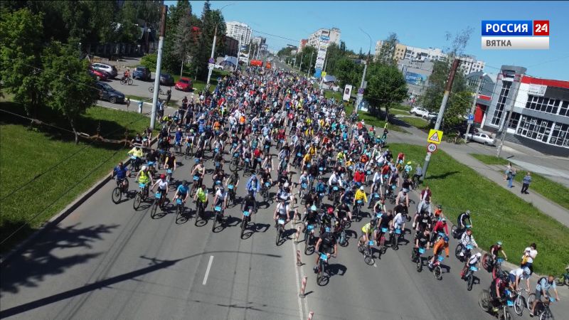 Кировские велосипедисты устроили пробег по улицам города