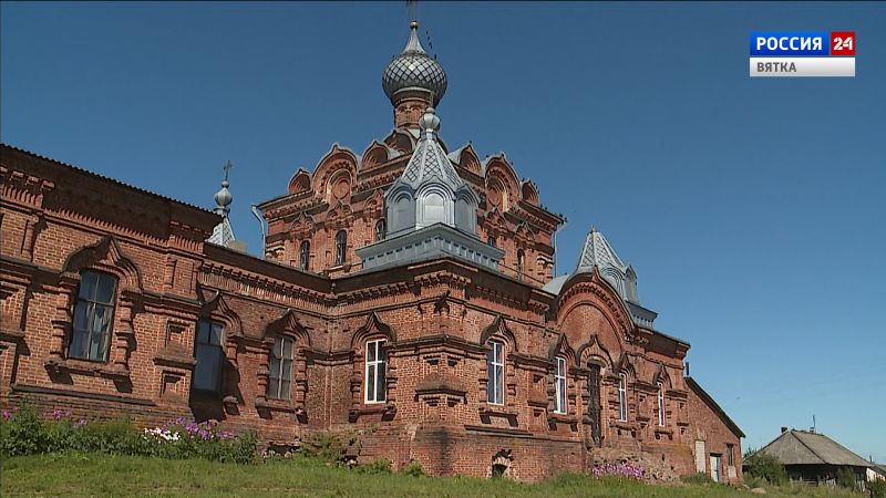 Международный стройотряд восстанавливает храм в Кировской области