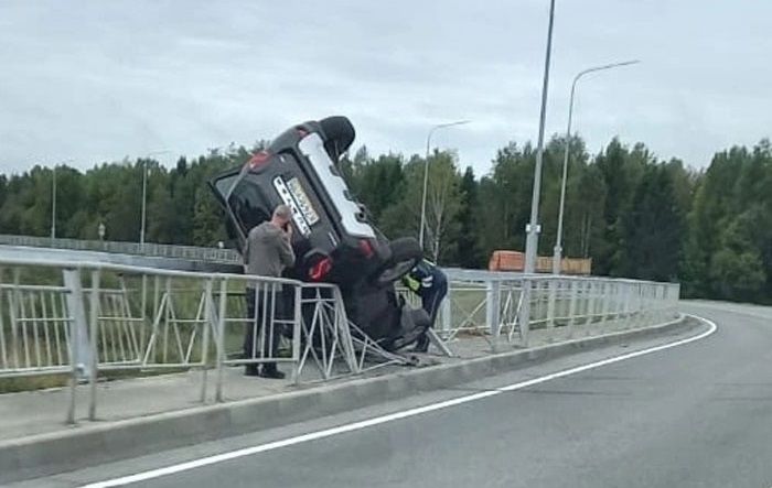 В Омутнинске перевернулся автомобиль