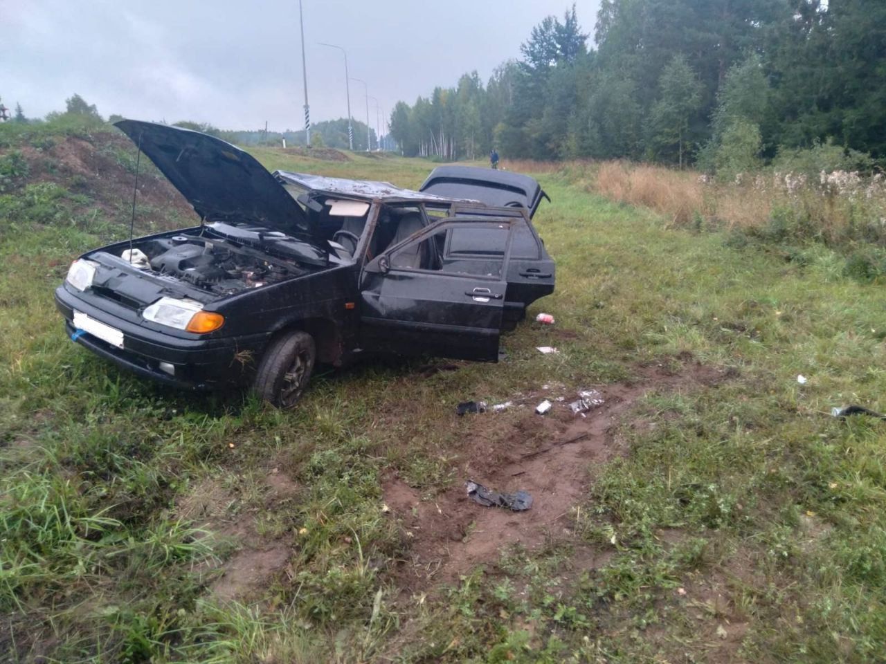 В Кировской области автомобиль съехал с дороги в кювет » ГТРК Вятка -  новости Кирова и Кировской области