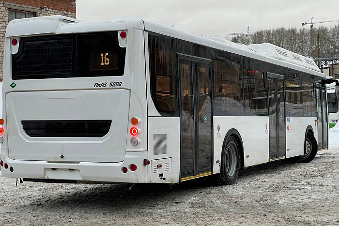 В Киров прибыли еще три новых автобуса