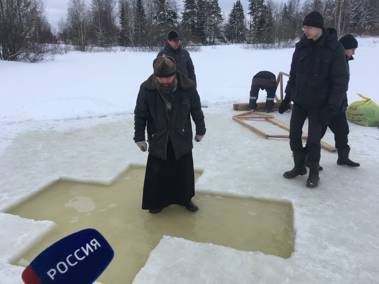 В Вятской Епархии сообщили, где кировчане смогут освятить воду и искупаться в праздник Крещения