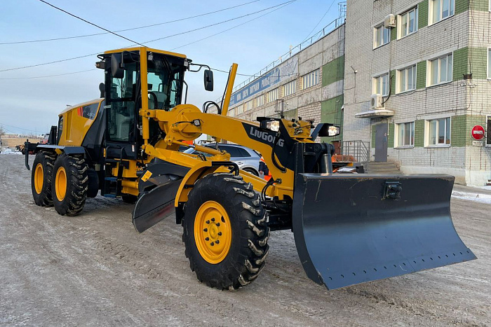 К новому дорожному сезону кировские подрядчики обновляют автопарк