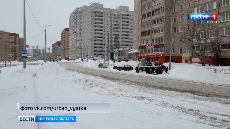 Остановки по новому участку дороги на маршруте 44 автобуса оказались завалены снегом