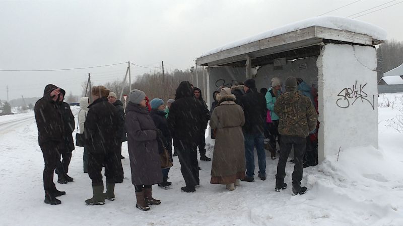 До деревни Суворовы Слободского района не ходит общественный транспорт