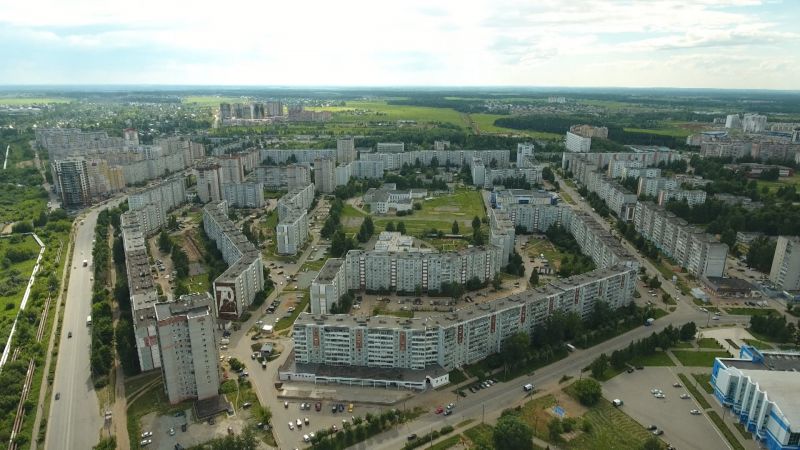 Жители Кирова пожаловались на неприятный запах в юго-западном районе