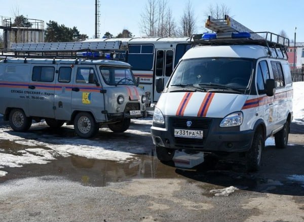 В Кирове спасли рыбака, провалившегося под лед