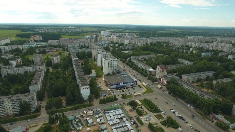 В Кирове проверили воздух на улице Весенней.