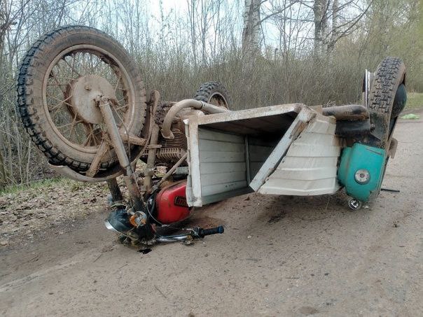 В Оричевском районе перевернулся мотоцикл: водитель погиб