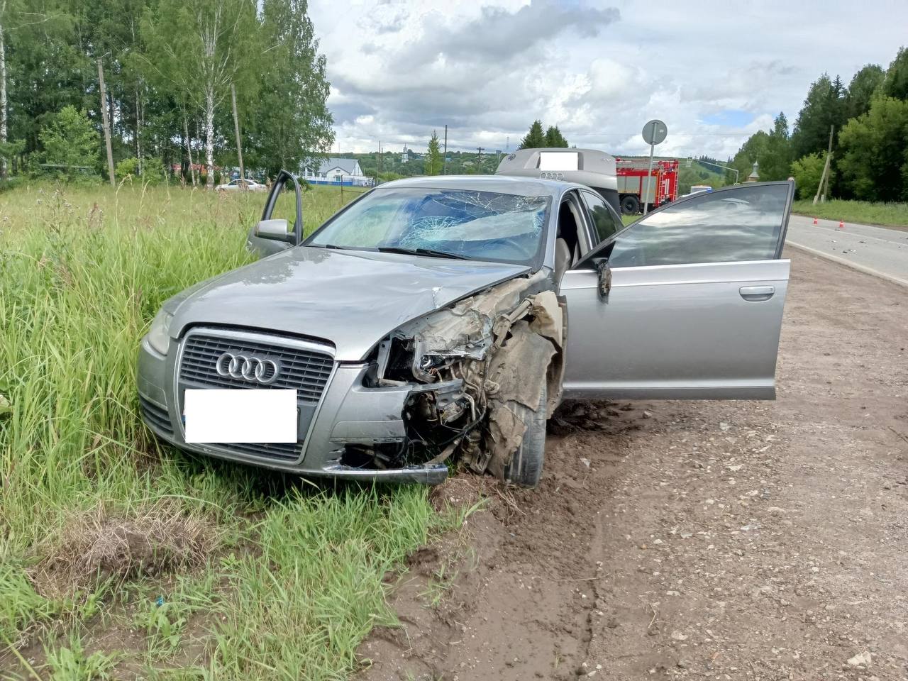 В Сунском районе в ДТП попал 14-летний водитель питбайка | 13.07.2023 |  Киров - БезФормата