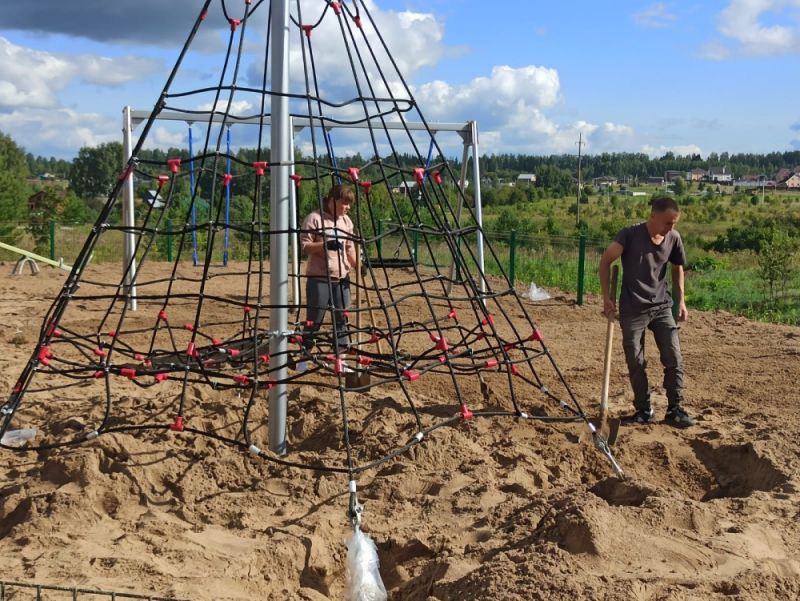 В Кировской области в Нововятском районе появится детская площадка за 1,8 млн рублей