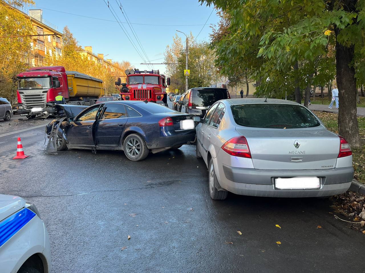 В Кирове столкнулись грузовик и легковой автомобиль » ГТРК Вятка - новости  Кирова и Кировской области