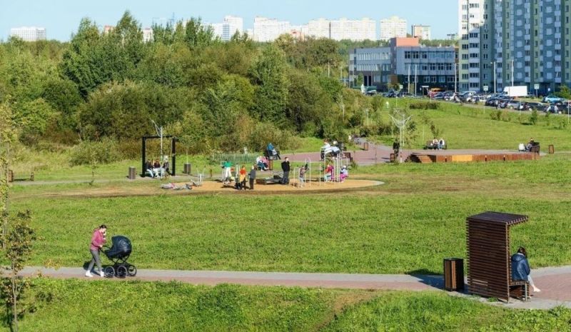 В Чистых прудах обустроили новое общественное пространство