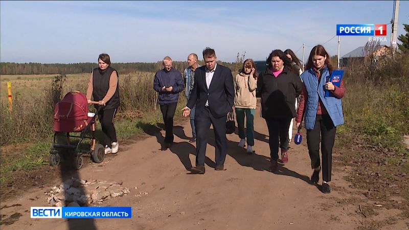 Вопрос с дорогой в деревнях Канахины и Садаковы должен решиться в ближайшее время