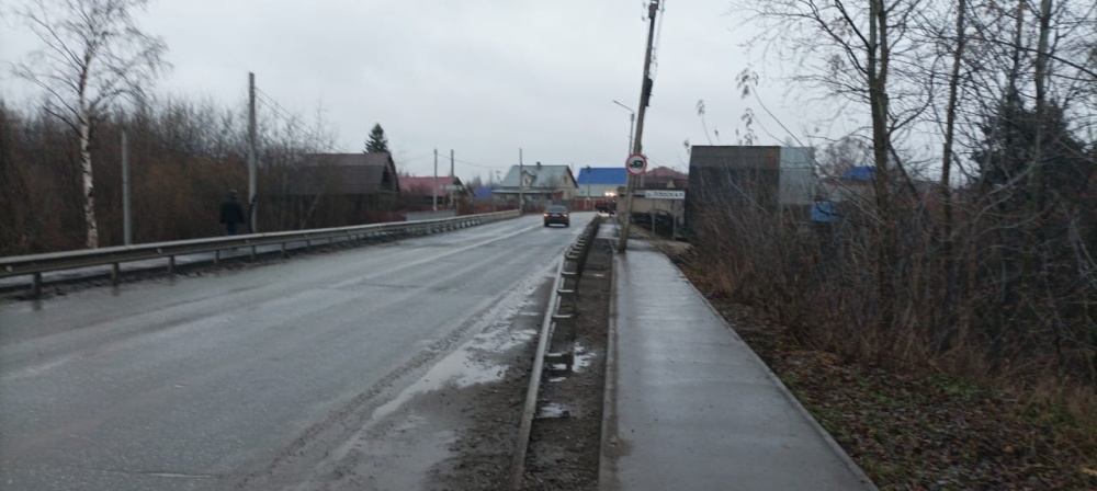 Ведется приемка моста через речку Плоская в Коминтерне