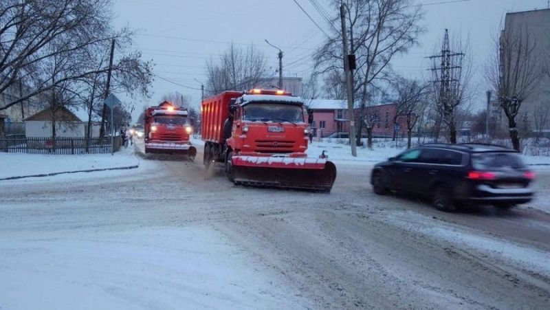 Глава администрации Кирова отметил недостатки в работе подрядчиков в снегопад