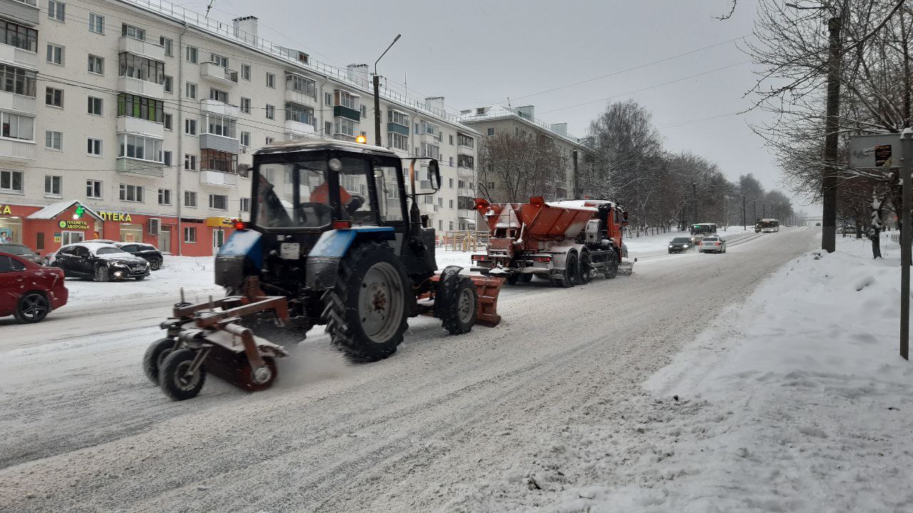 В Кировской области за сутки расчистили 729 км дорог