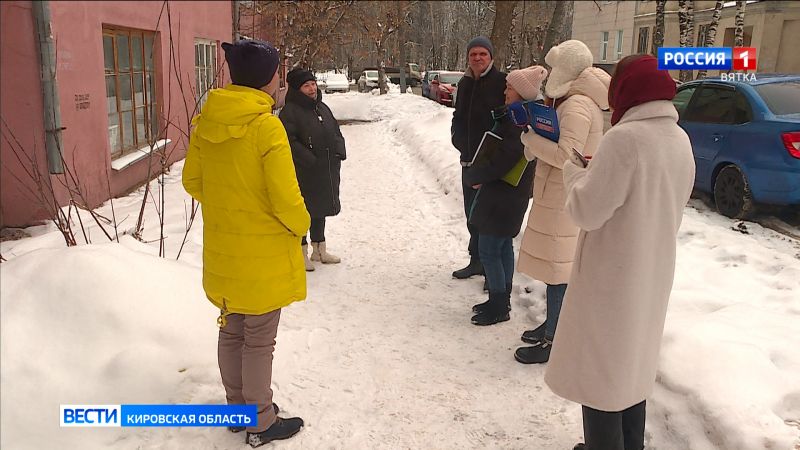 Жильцов дома на Пятницкой топит горячей водой