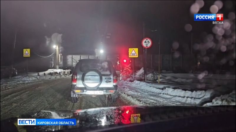 Стоянки ж/д составов на переезде в Пасегово стали менее продолжительными