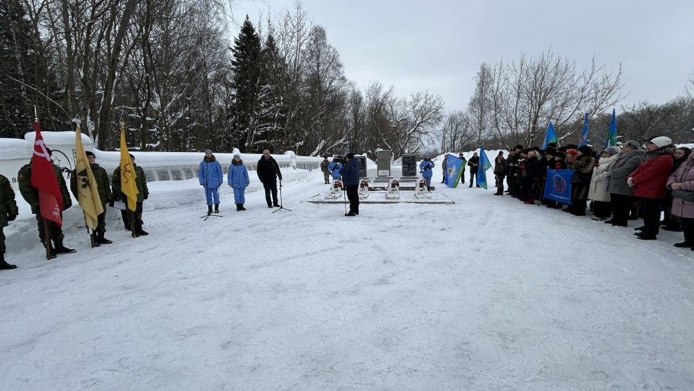 В Кирове почтили память героев-блокадников