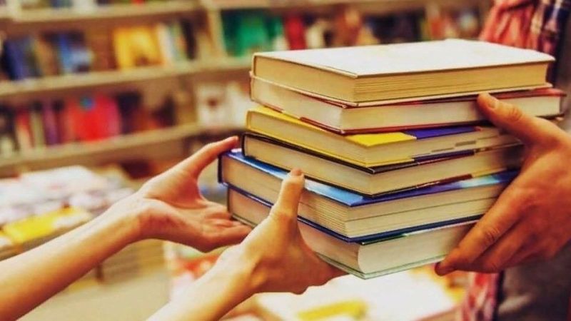 В Кирове проходит благотворительная акция «Дарите книги с любовью»