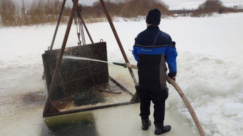 На реке Быстрица провели очистку системы водозабора