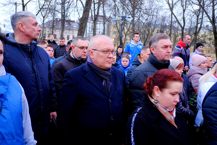 В Кирове прошла траурная акция в память о погибших в «Крокус Сити Холле»