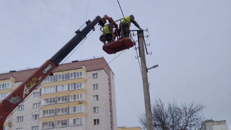 В Кирове продолжают обновлять уличное освещение