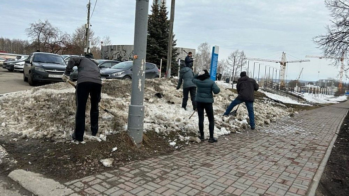 В Кирове стартовал месячник благоустройства