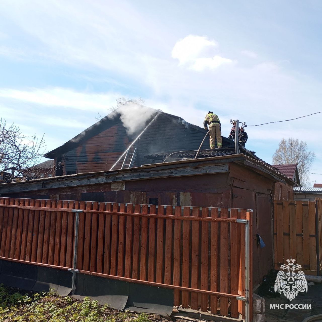 В Кирове на пожаре погибли пожилые супруги | 07.05.2024 | Киров - БезФормата