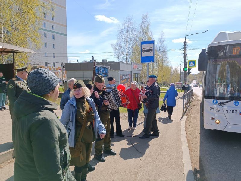 В Кирове стартовала акция «Поющий автобус»