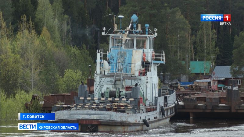 Впервые за 30 лет по Вятке возобновилось промышленное судоходство