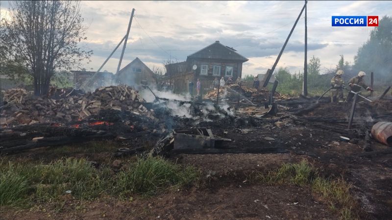 Два человека погибли в пожаре в Черной Холунице