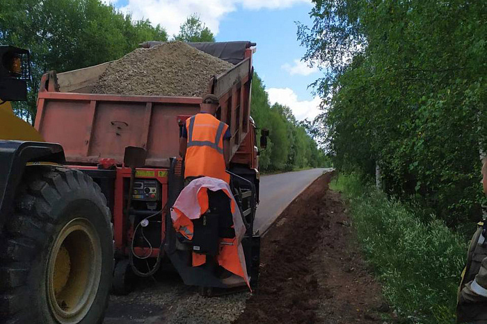 В Шабалинском районе завершается ремонт сельских дорог