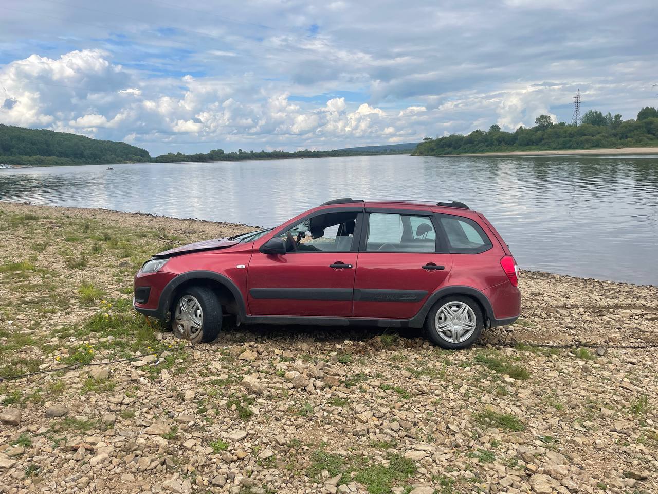 В Советском районе водитель утонул вместе со своим авто