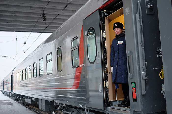 Губернатор Кировской области поздравил железнодорожников с профессиональным праздником