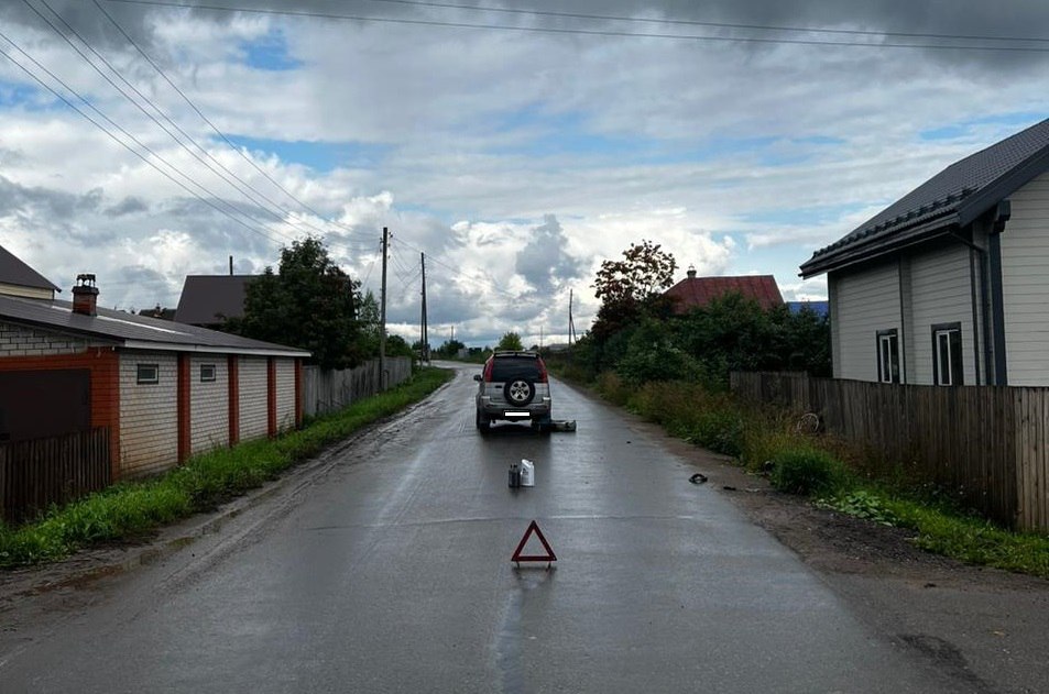 В Кировской области 11-летний водитель мопеда попал в аварию и получил травмы