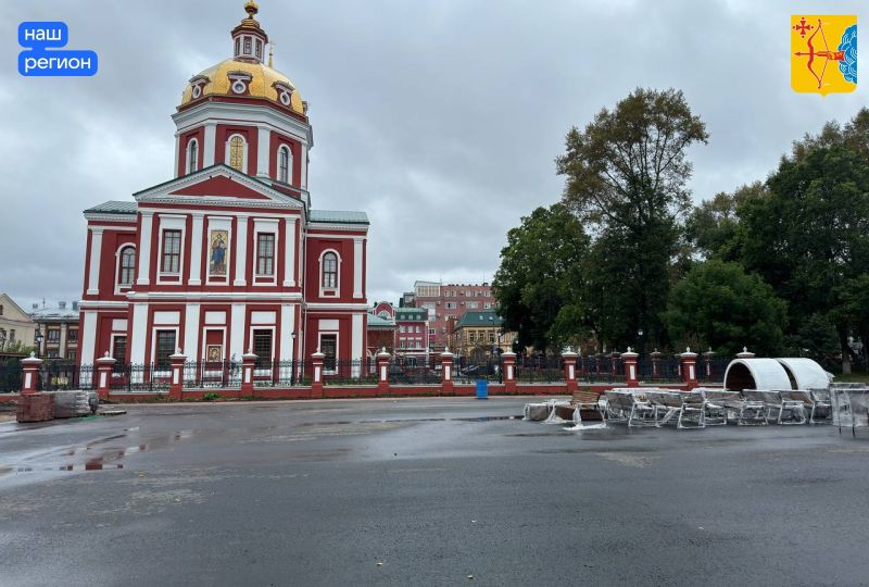 В Кирове благоустраивают площадь у Спасского собора