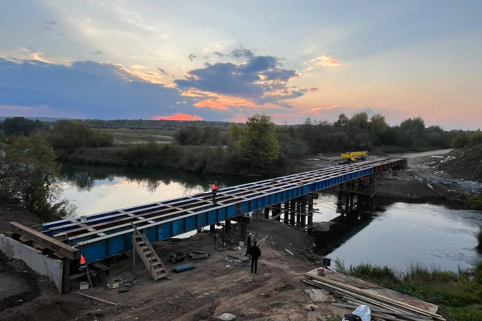 В Кировской области продолжают капремонт жизненно важного моста через реку Воя