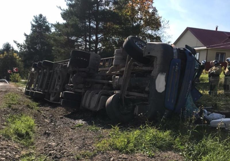 В ДТП в Кировской области погиб водитель грузовика