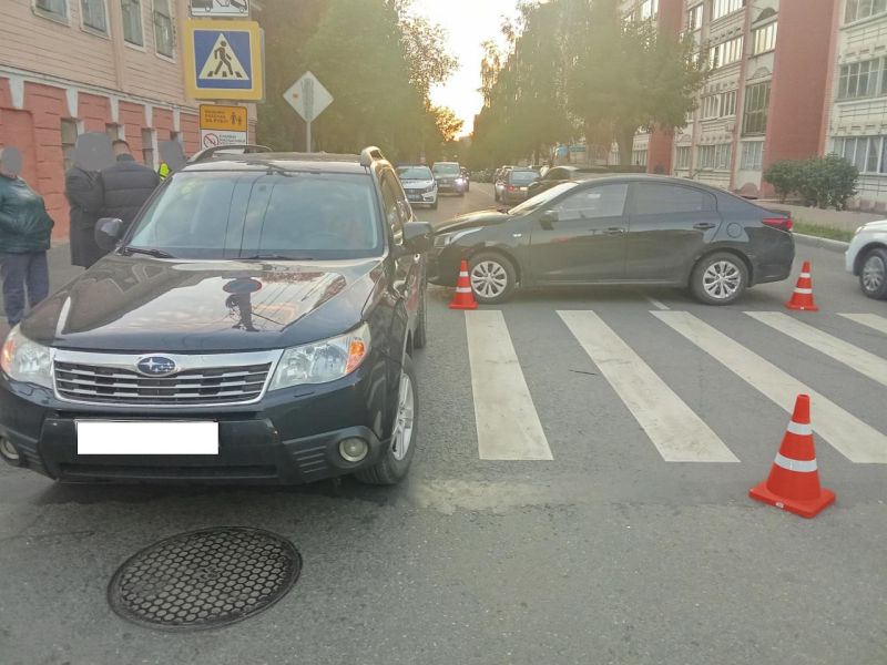 В Кирове дорогу не поделили три иномарки