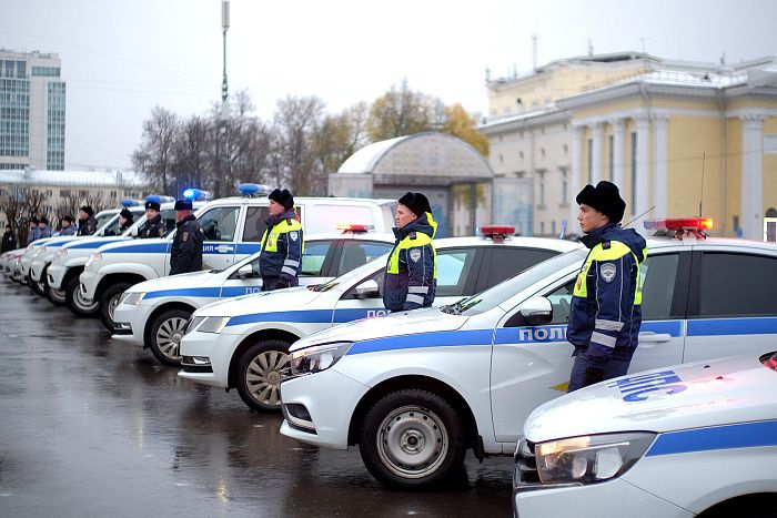 Губернатор Соколов поздравил с профессиональным праздником сотрудников и ветеранов органов внутренних дел