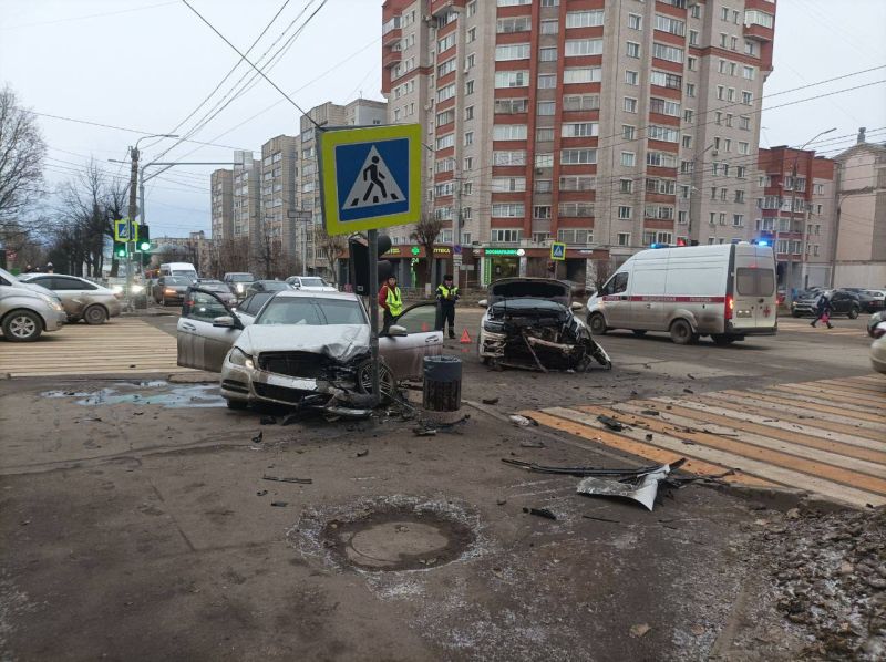 Из-за аварии на Ленина возникли пробки